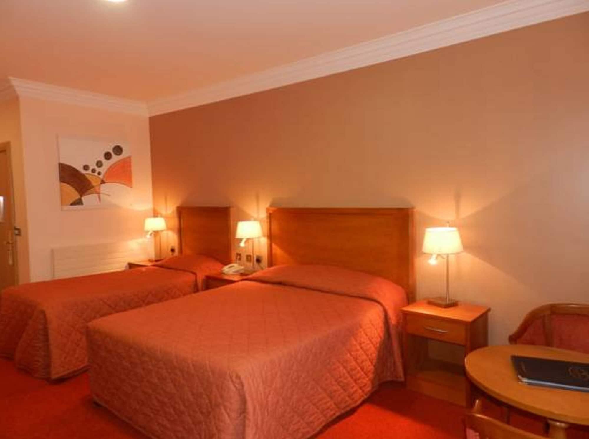 Lady Gregory Hotel, Leisure Club & Beauty Rooms Gort Εξωτερικό φωτογραφία